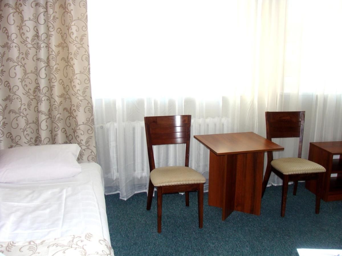 Отель Hotel Polonia Жешув-32